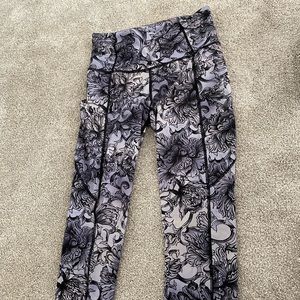 Lululemon Crops Size 4 - Great Condition!